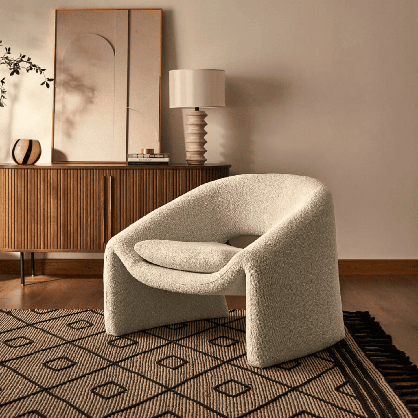 ALUNA LOUNGE CHAIR