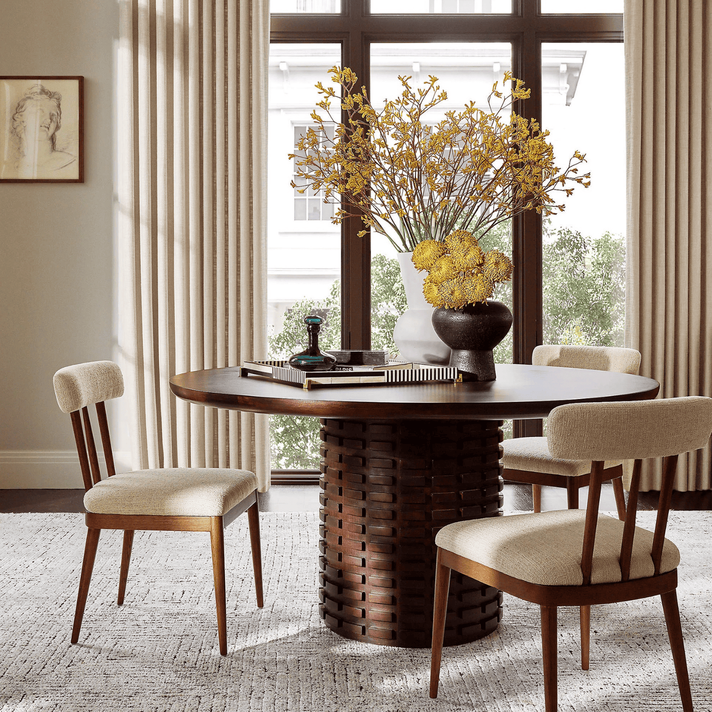 ARQ CIRCLE DING TABLE