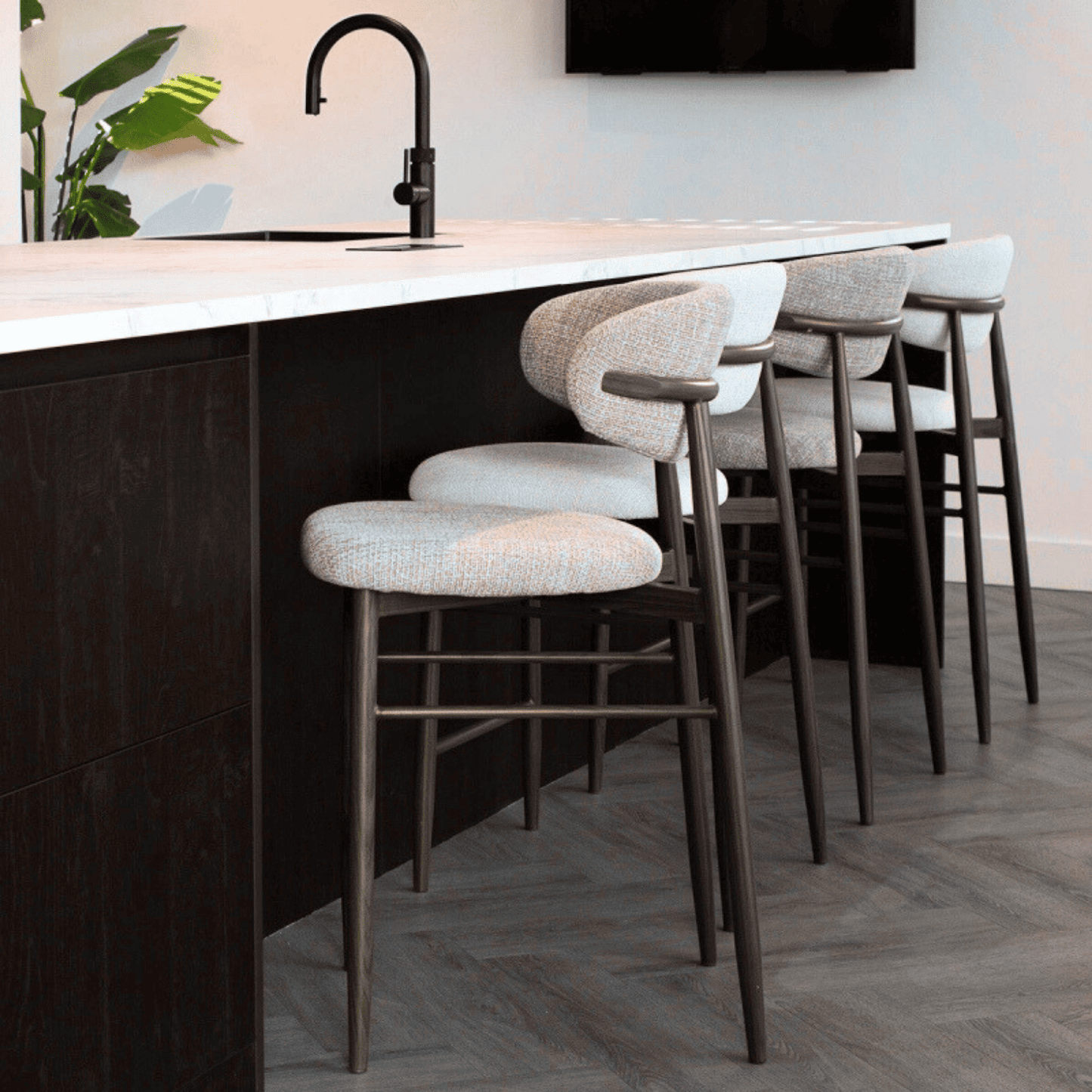 BRUNN BAR CHAIR